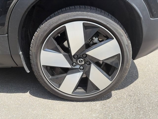 Used 2024 Volvo XC40 Recharge Plus w/ Protection Package Premier AWD/4WD image 10