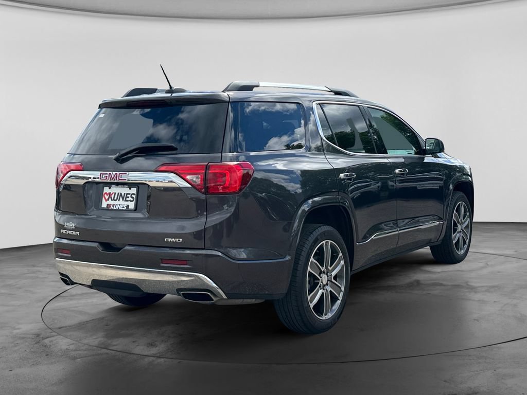 Used 2018 GMC Acadia Denali w/ Technology Package AWD/4WD image 9