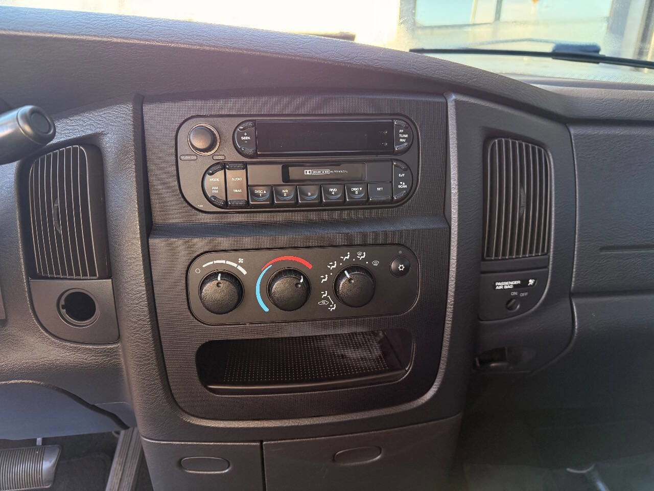 Used 2005 Dodge Ram 1500 Truck ST image 11