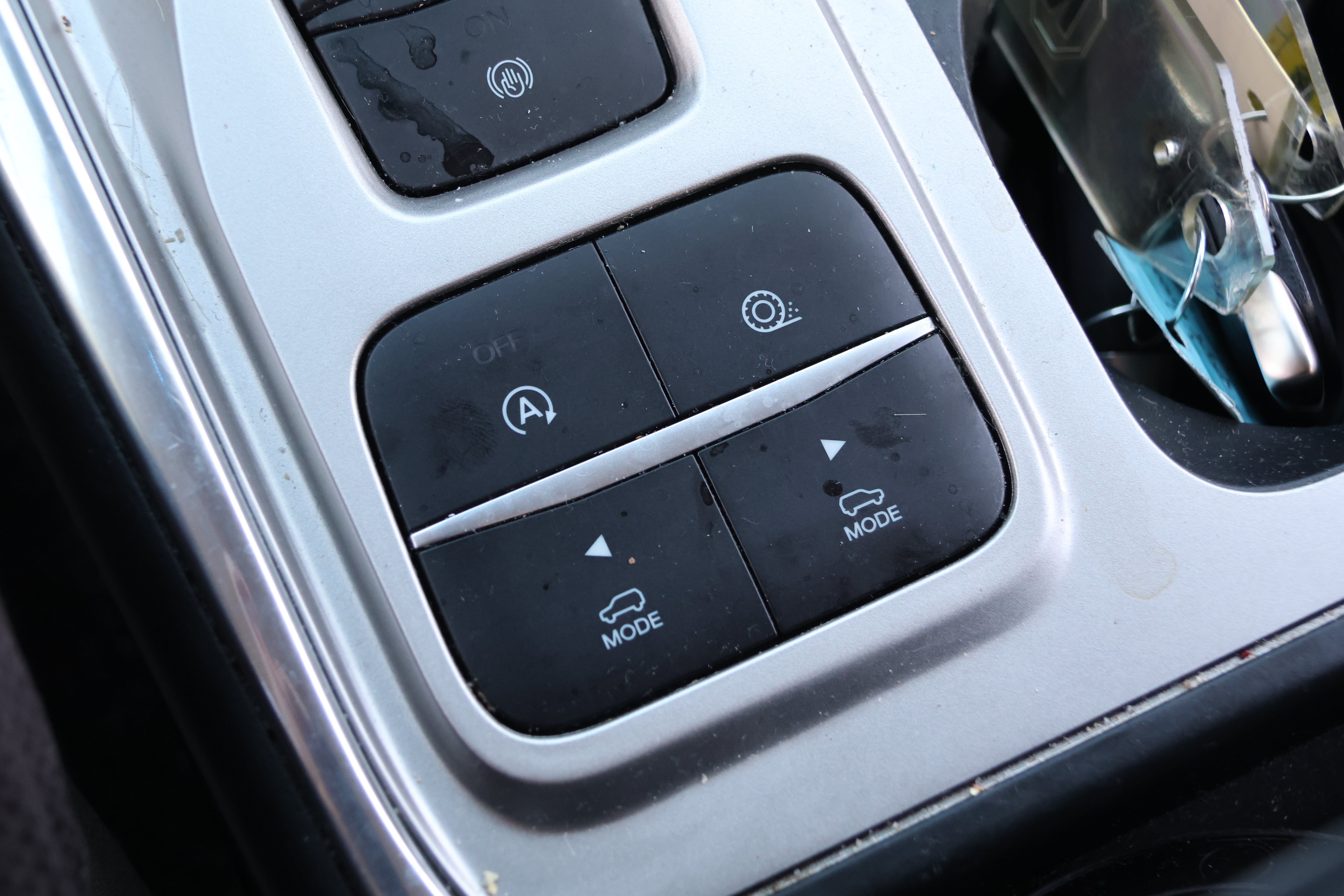 Used 2020 Ford Explorer Limited RWD image 29