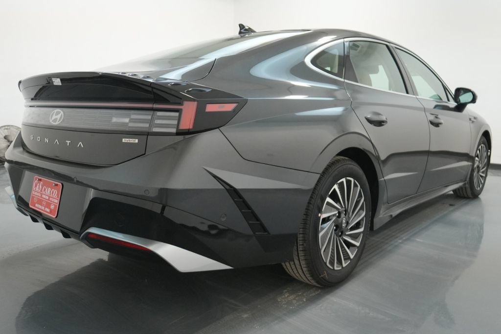 New 2025 Hyundai Sonata Limited FWD image 19