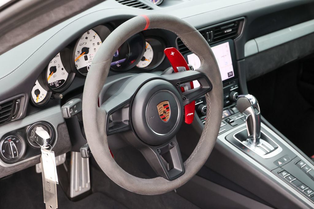 Certified 2018 Porsche 911 GT3 RWD image 32