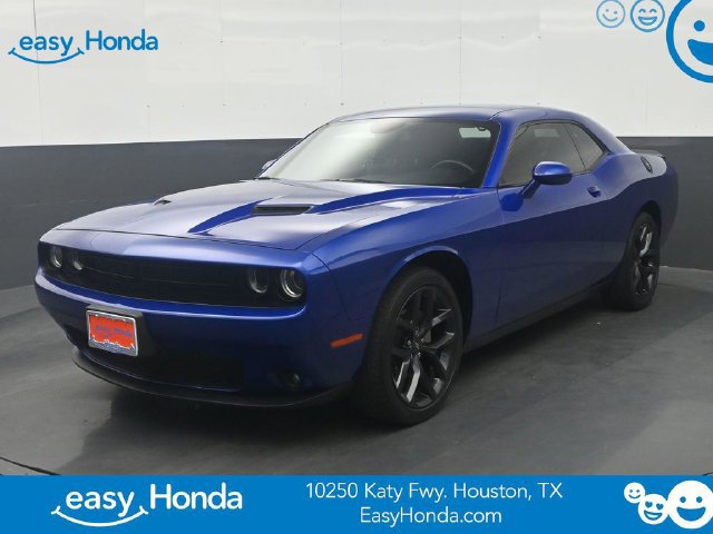 Used 2021 Dodge Challenger SXT w/ Driver Convenience Group RWD image 1