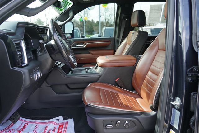 Used 2024 GMC Sierra 3500 Denali Ultimate image 11