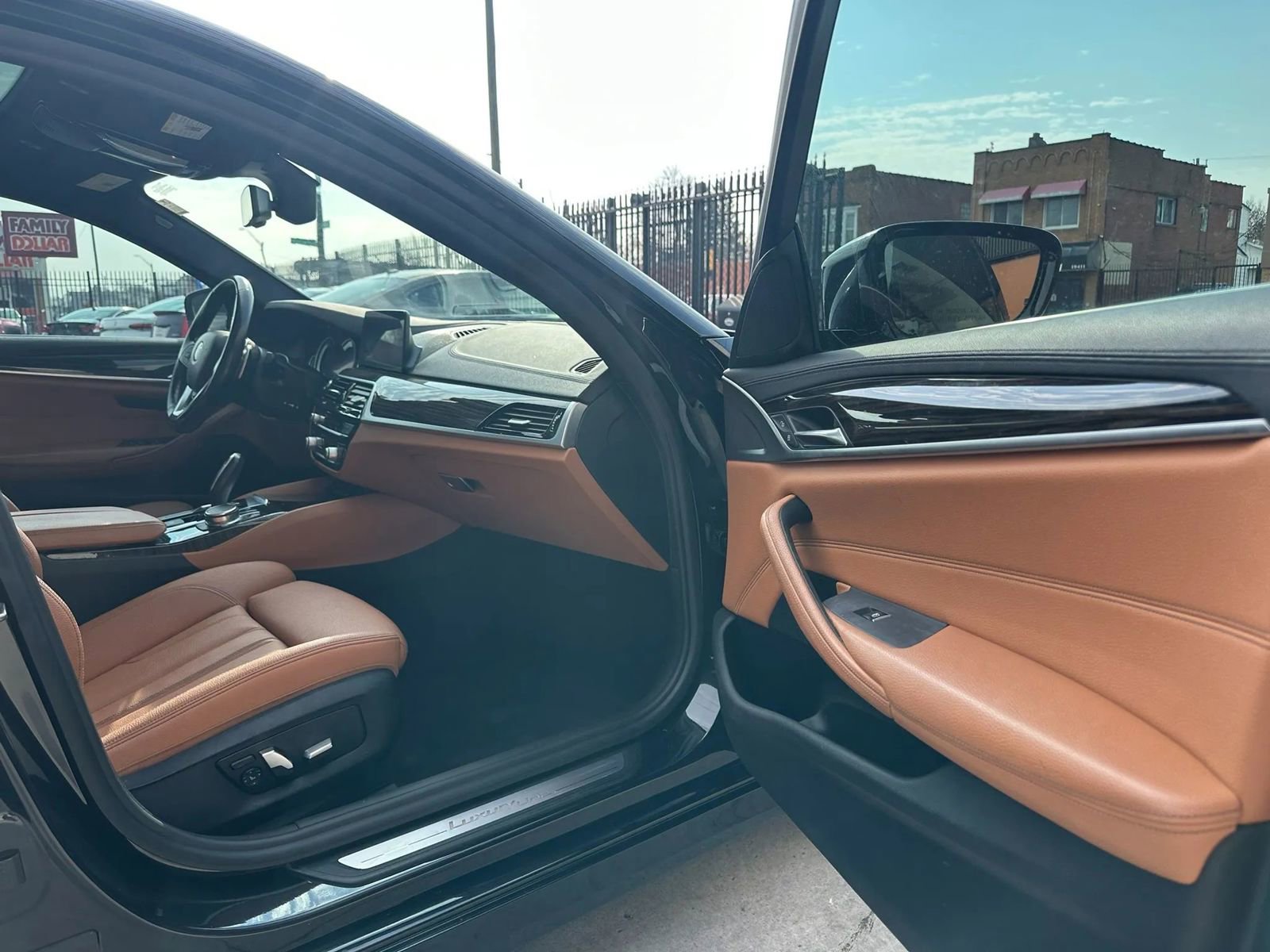 Used 2017 BMW 530i xDrive image 11