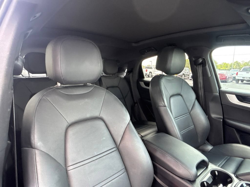Used 2024 Porsche Cayenne S AWD/4WD image 19