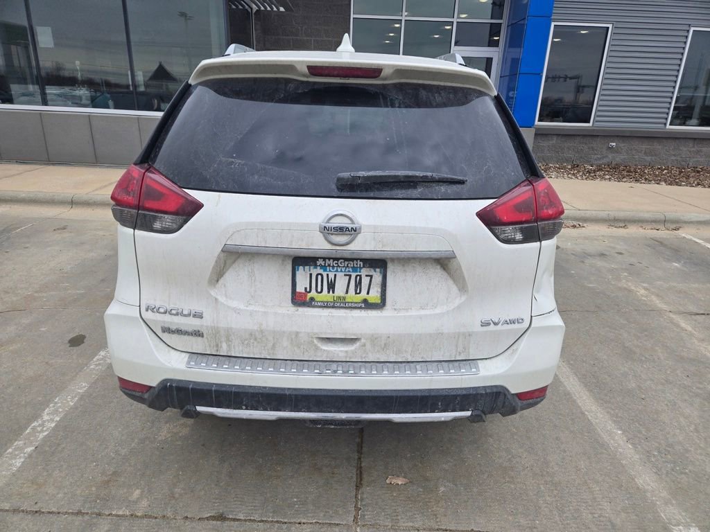 Used 2018 Nissan Rogue SV w/ Premium Package image 8