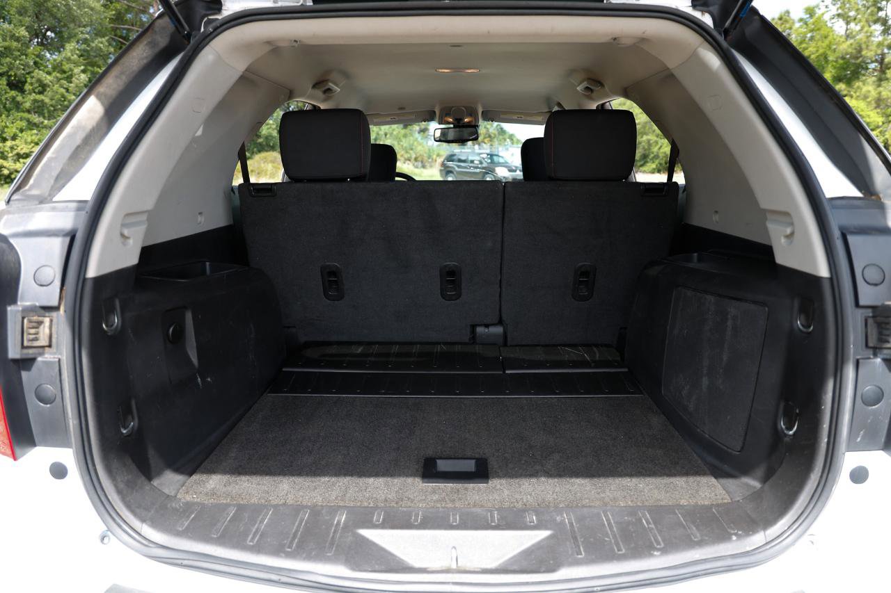 Used 2011 Chevrolet Equinox LT w/ Driver Convenience Package image 22