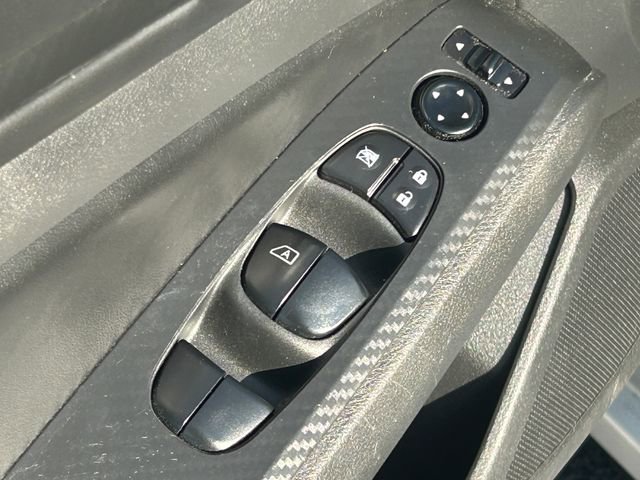 Used 2024 Nissan Altima 2.5 SV FWD image 28