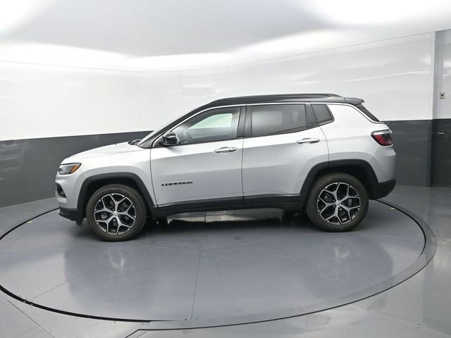 Used 2024 Jeep Compass Limited AWD/4WD image 4