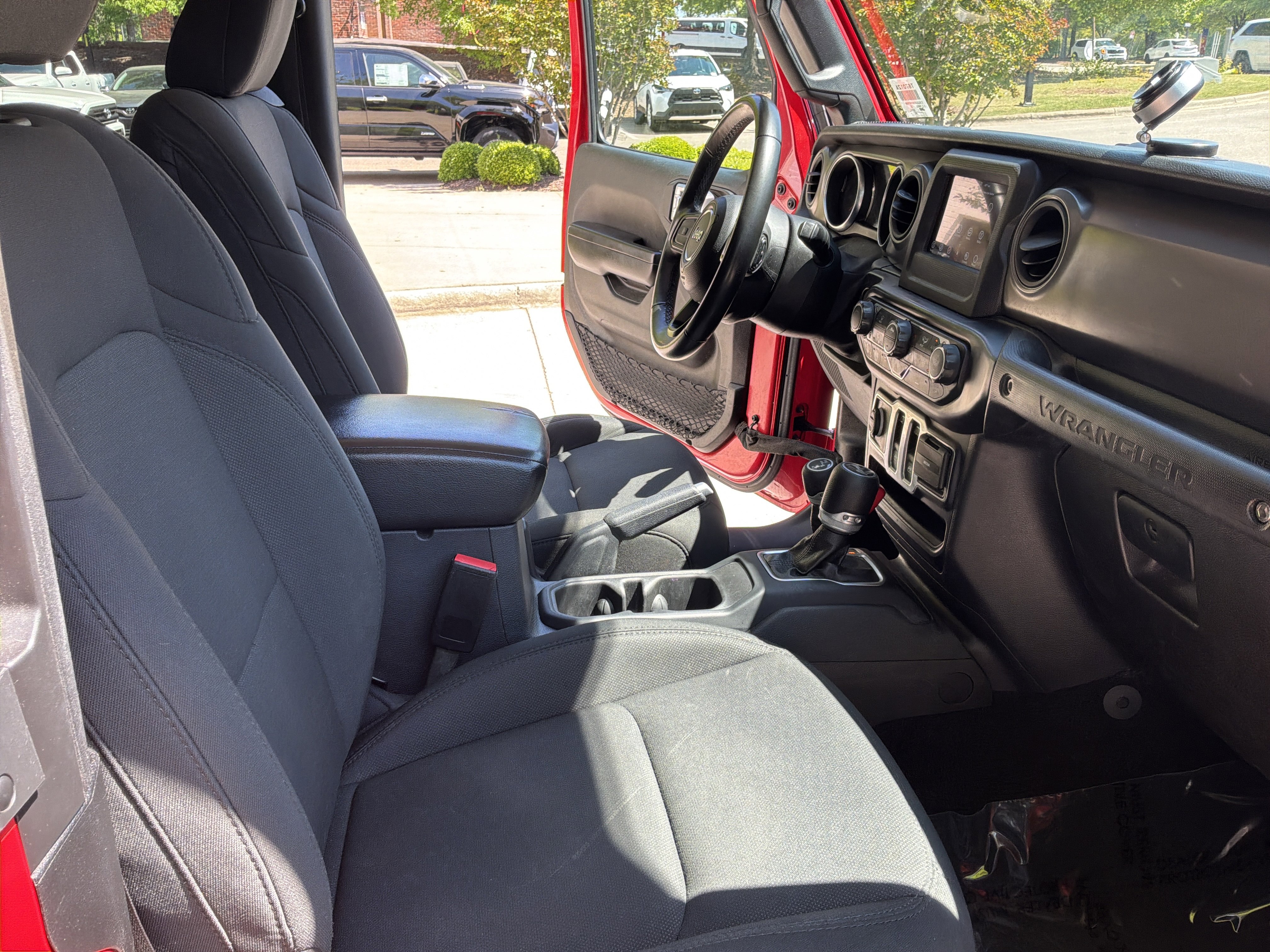 Used 2021 Jeep Wrangler Sport AWD/4WD image 32