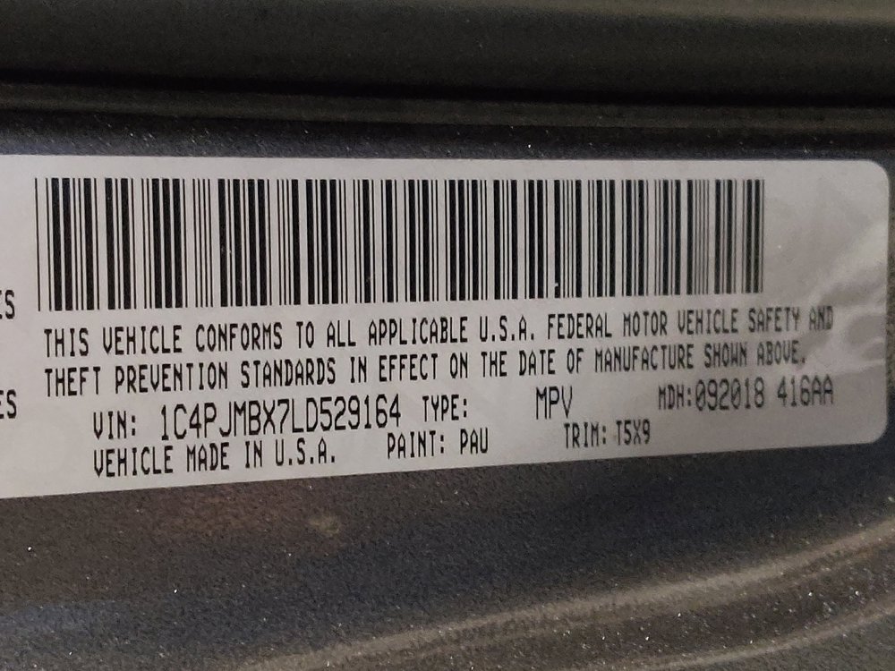 Used 2020 Jeep Cherokee Trailhawk AWD/4WD image 33
