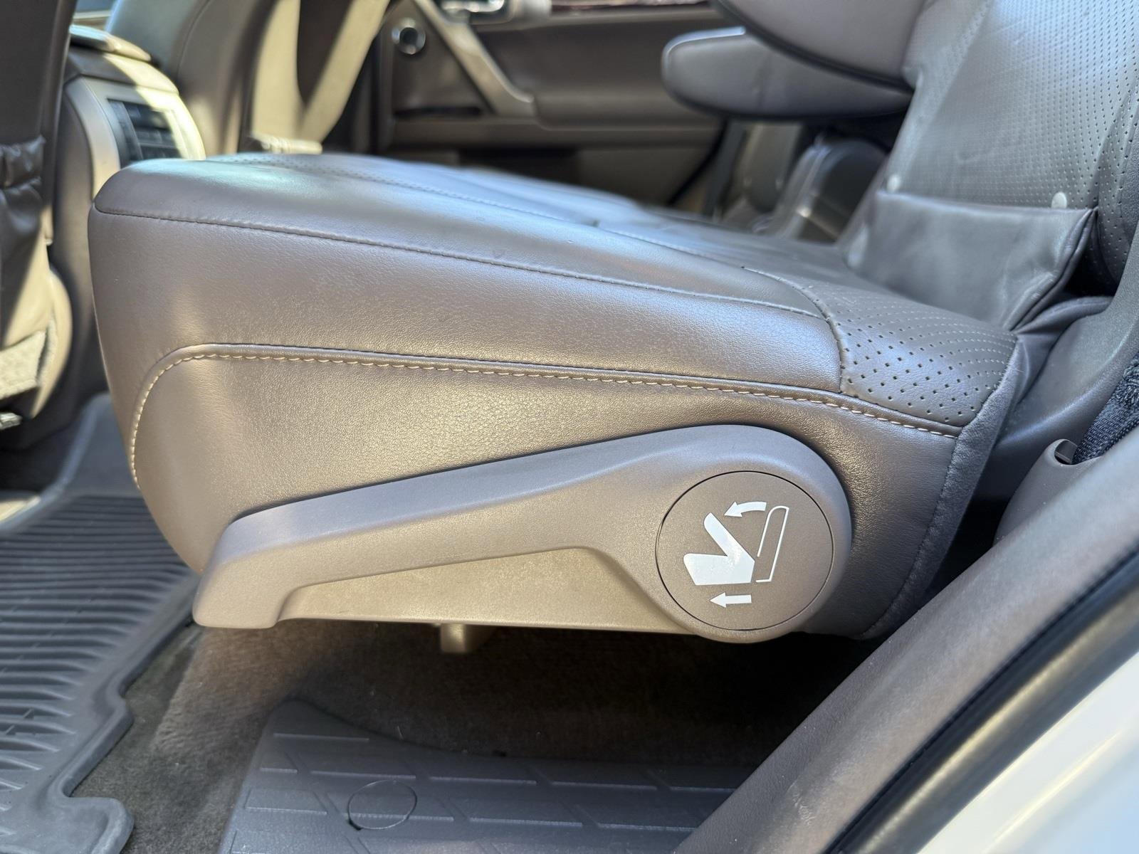 Used 2017 Lexus GX 460 Luxury image 32