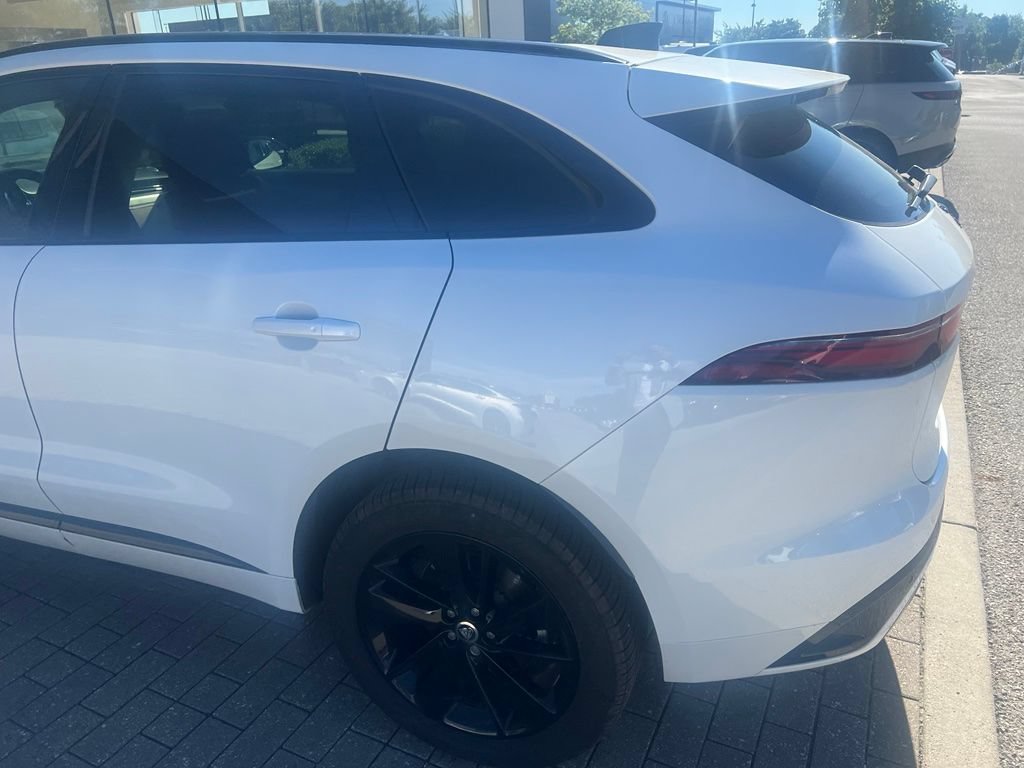 Used 2024 Jaguar F-PACE R-Dynamic S AWD/4WD image 10