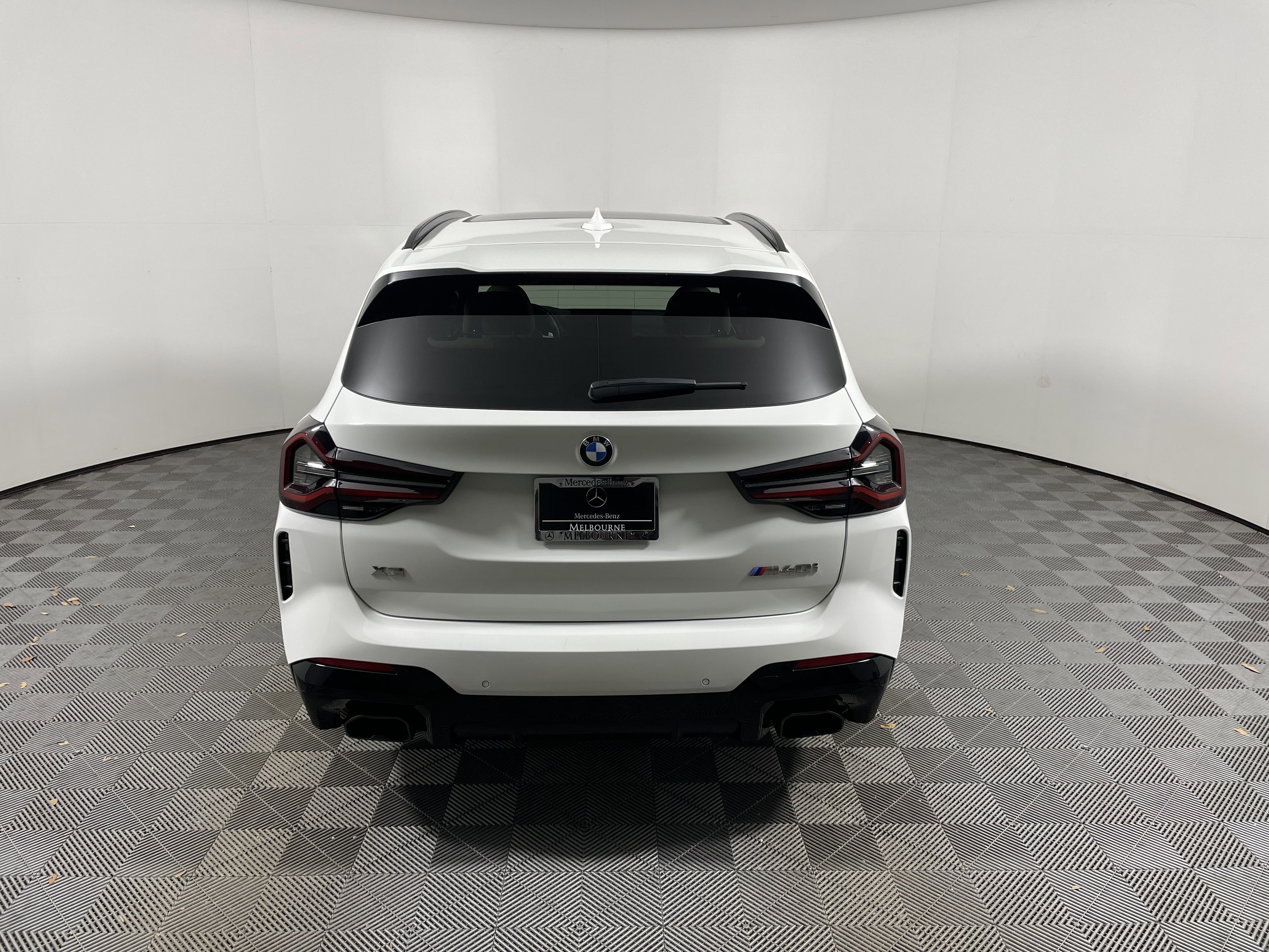Used 2024 BMW X3 M40i w/ Premium Package image 4