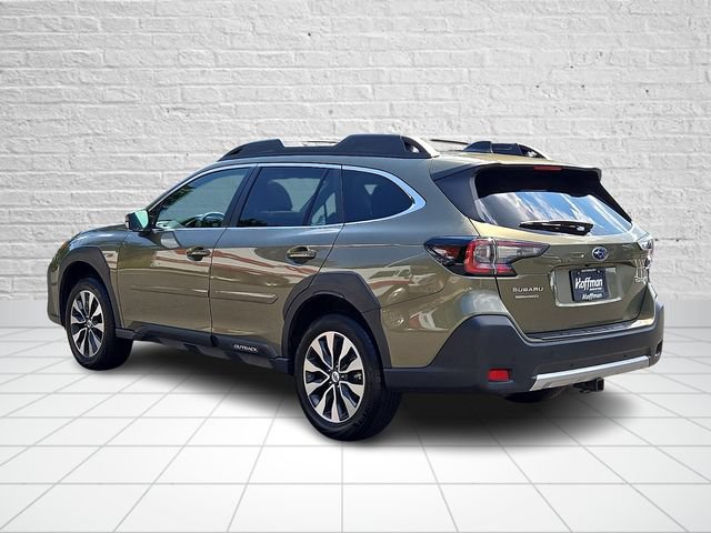 Used 2025 Subaru Outback Limited AWD/4WD image 4