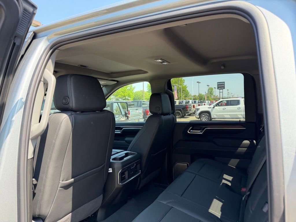 New 2026 GMC Sierra 2500 Denali w/ Denali Reserve Package AWD/4WD image 9