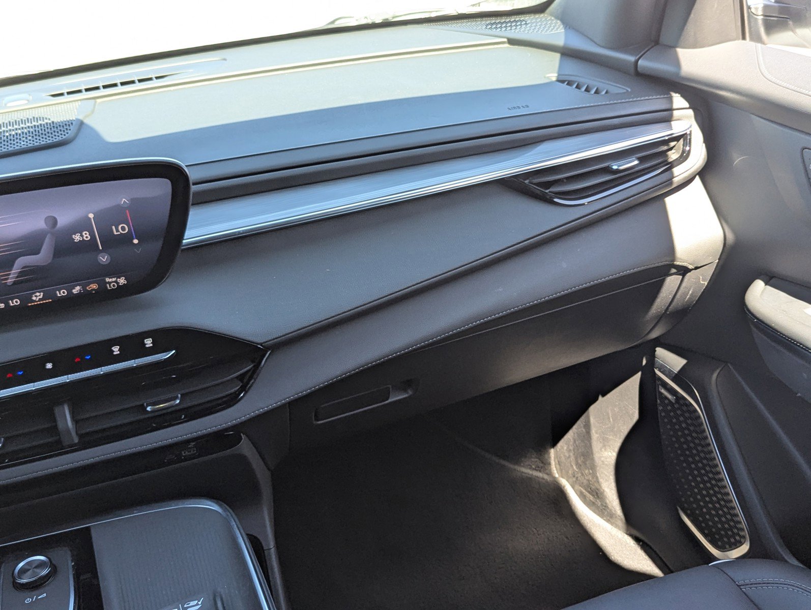 Certified 2025 Buick Enclave Preferred image 18