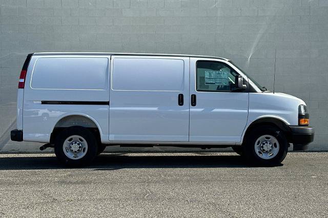 New 2026 Chevrolet Express 2500 w/ Driver Convenience Package RWD image 4