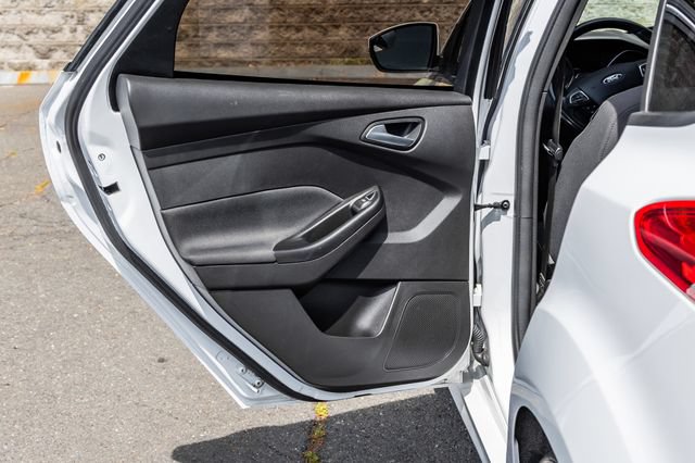 Used 2018 Ford Focus ST FWD image 19