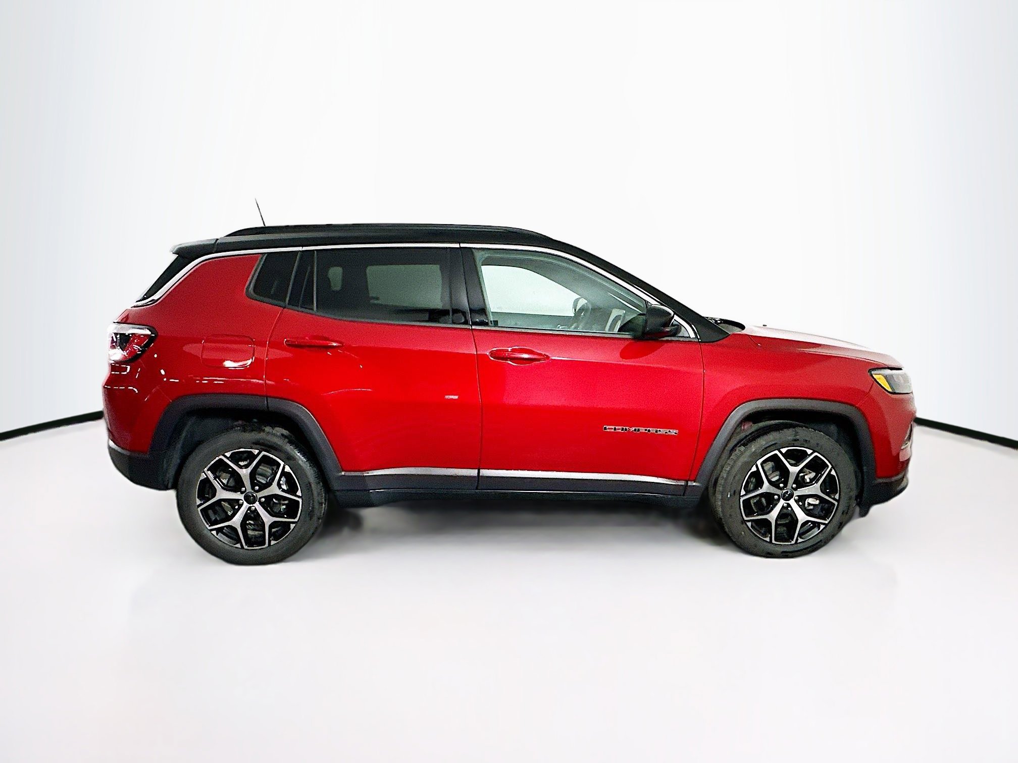 Used 2025 Jeep Compass Limited image 10
