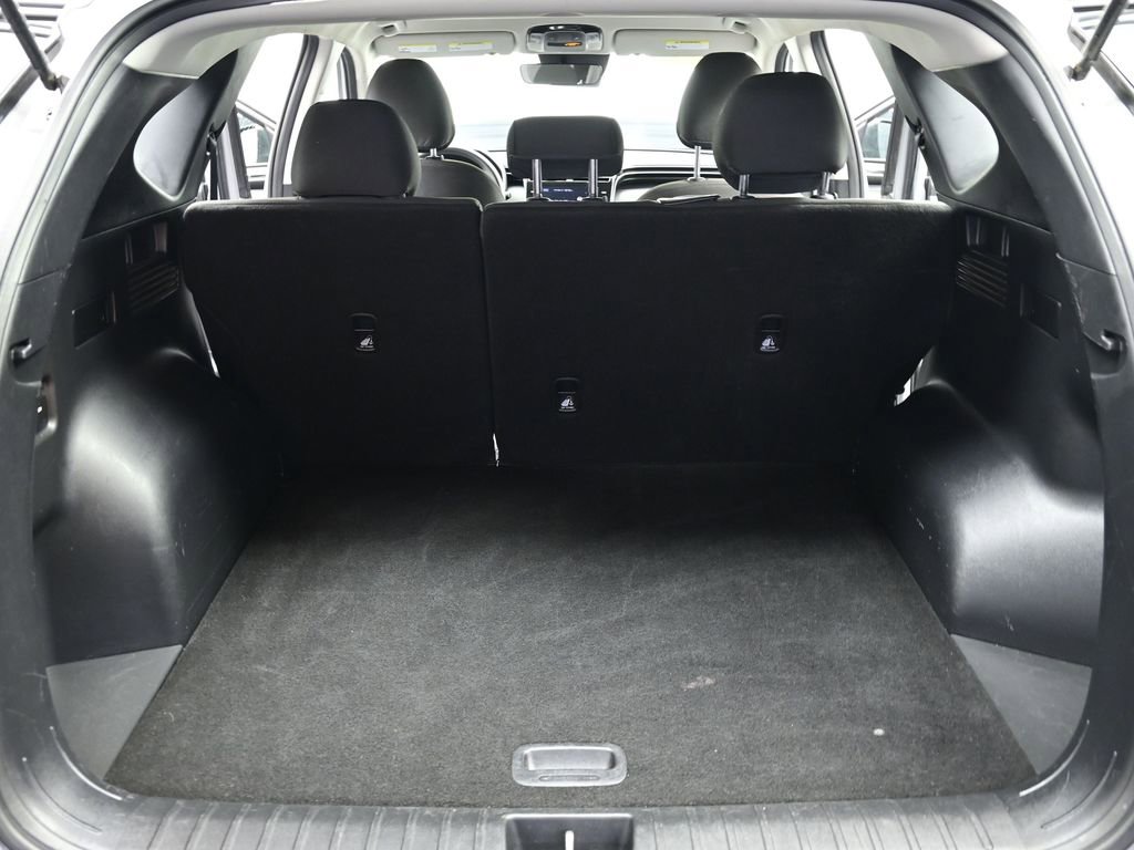 Used 2023 Hyundai Tucson SE image 17