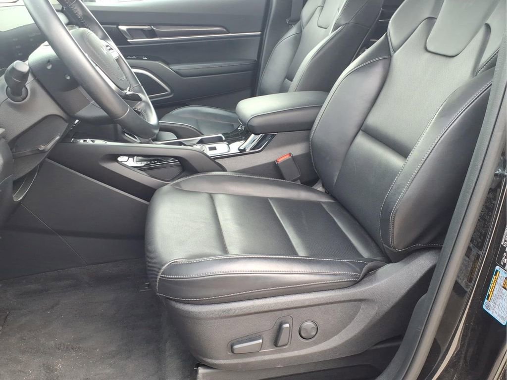 Used 2024 Kia Telluride S image 9