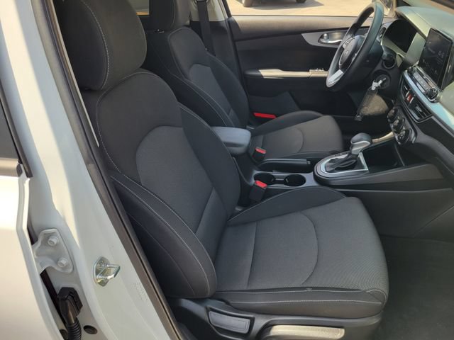 Used 2023 Kia Forte LXS FWD image 17