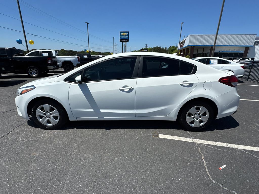 Used 2017 Kia Forte LX image 9
