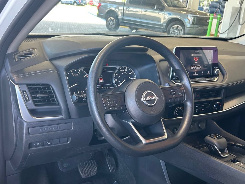Used 2024 Nissan Rogue S AWD/4WD image 34