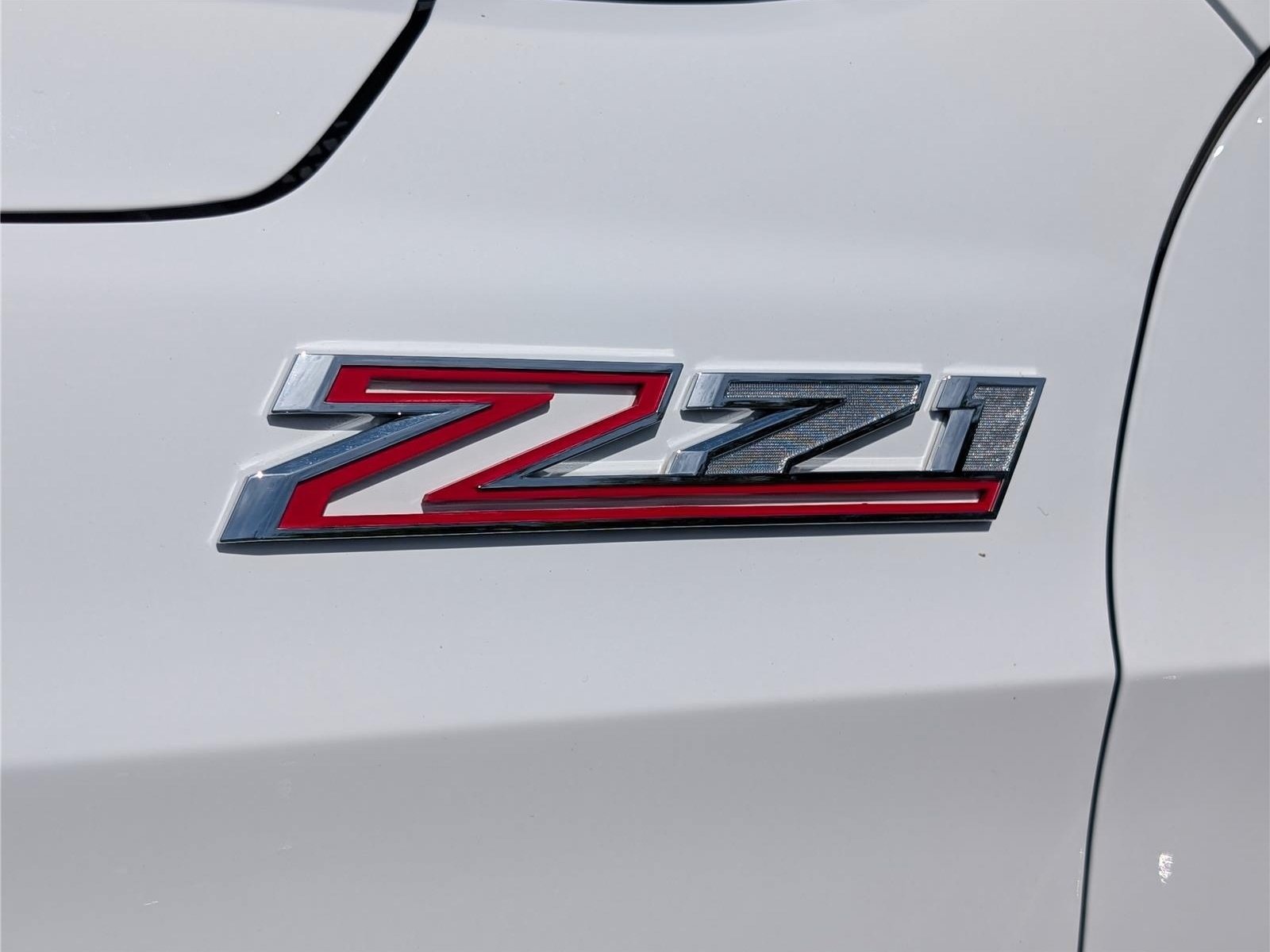 Used 2023 Chevrolet Suburban Z71 w/ Luxury Package AWD/4WD image 10