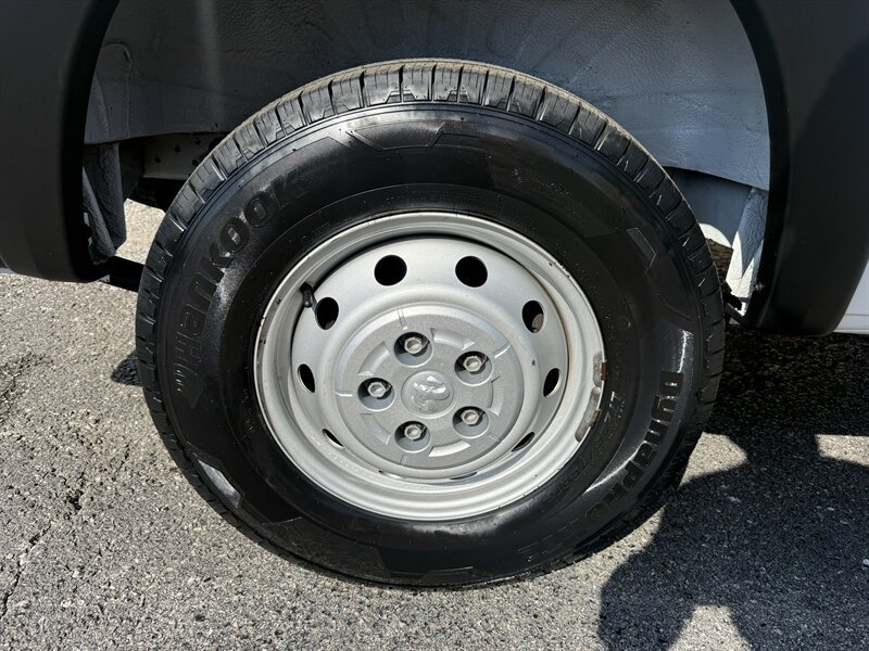 Used 2023 RAM ProMaster 1500 w/ Driver Convenience Group FWD image 2