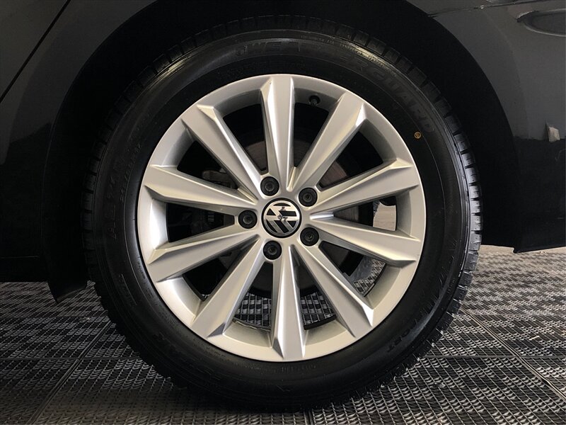 Used 2013 Volkswagen Passat 2.5 SEL FWD image 17