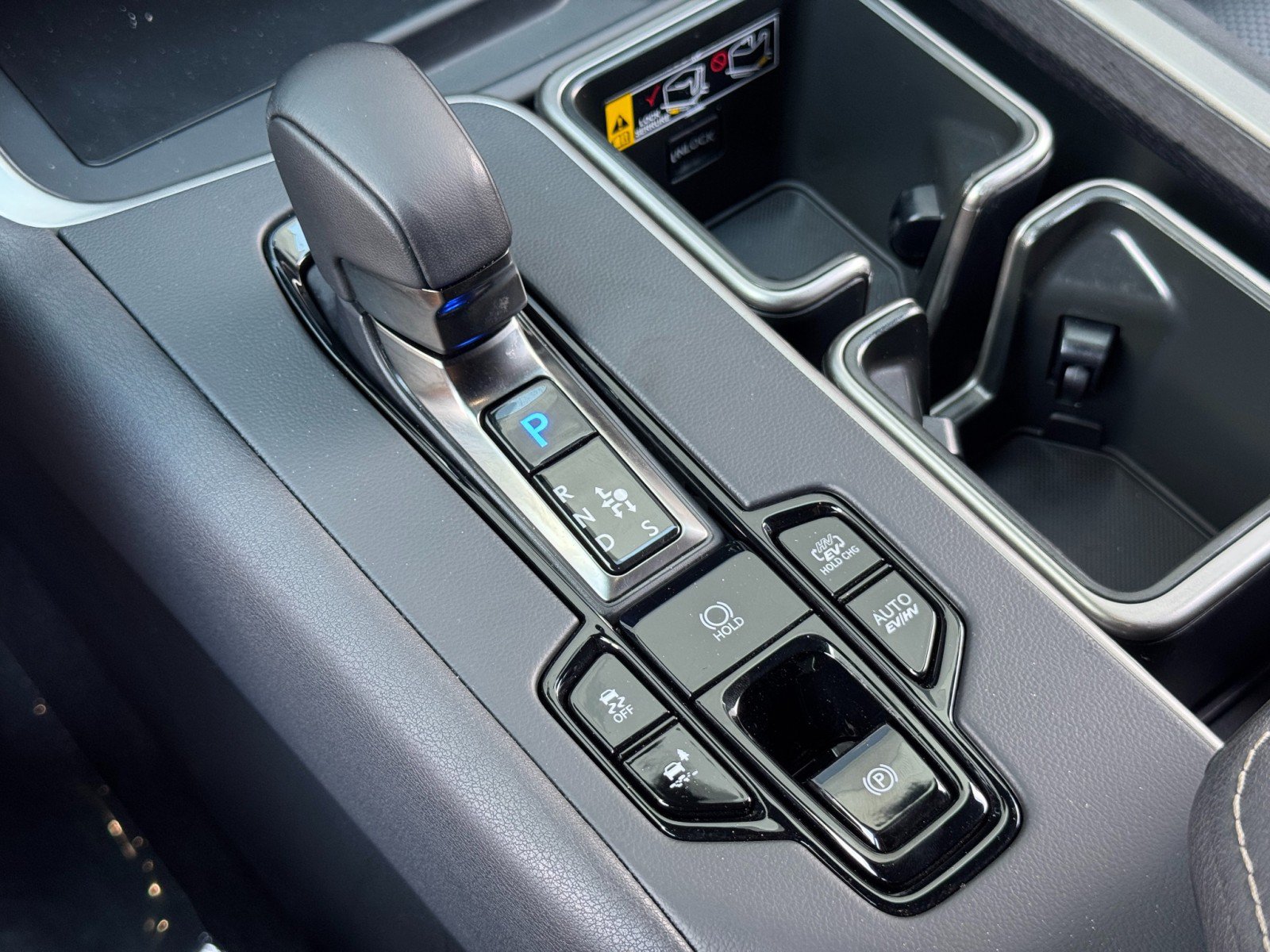 Used 2025 Lexus TX 550h AWD Plug-In Hybrid w/ Technology Package image 28