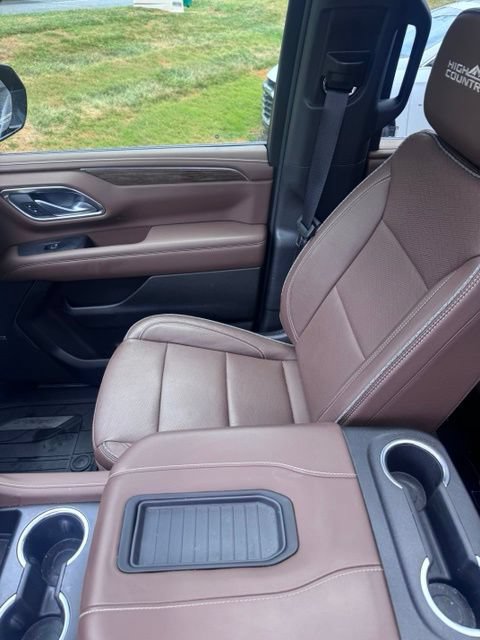 Used 2024 Chevrolet Suburban High Country w/ Max Trailering Package AWD/4WD image 16
