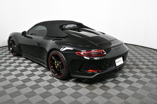 Certified 2019 Porsche 911 Speedster image 3