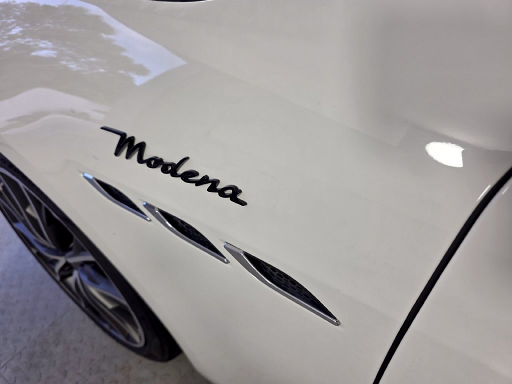 Used 2023 Maserati Ghibli Modena RWD image 17
