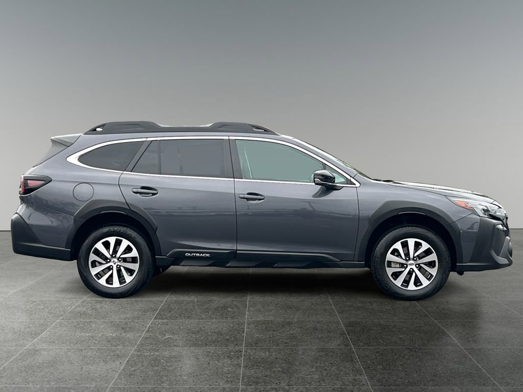 Used 2023 Subaru Outback Premium AWD/4WD image 11