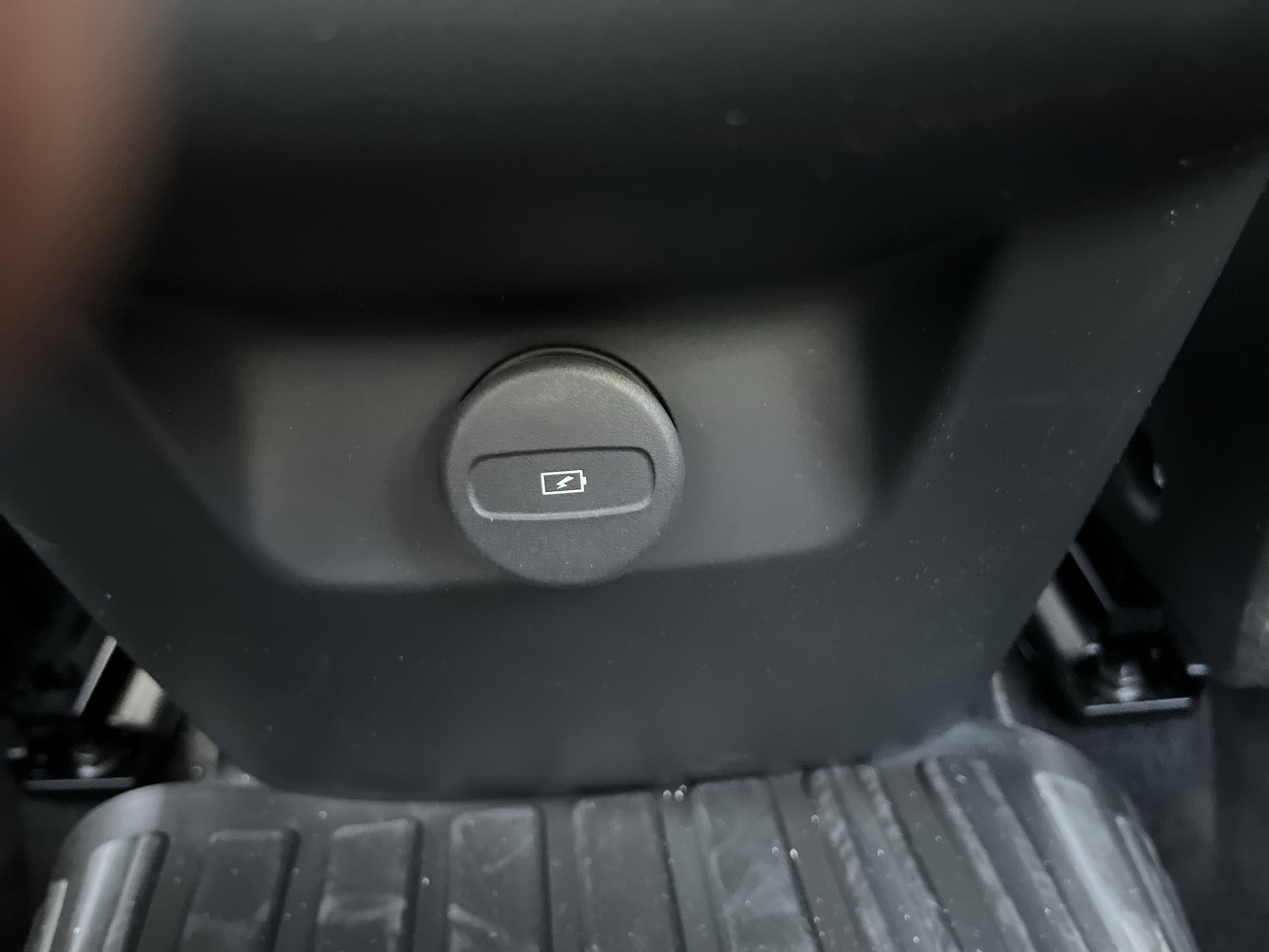 New 2026 Volvo XC60 B5 Plus w/ Protection Package Premier image 12