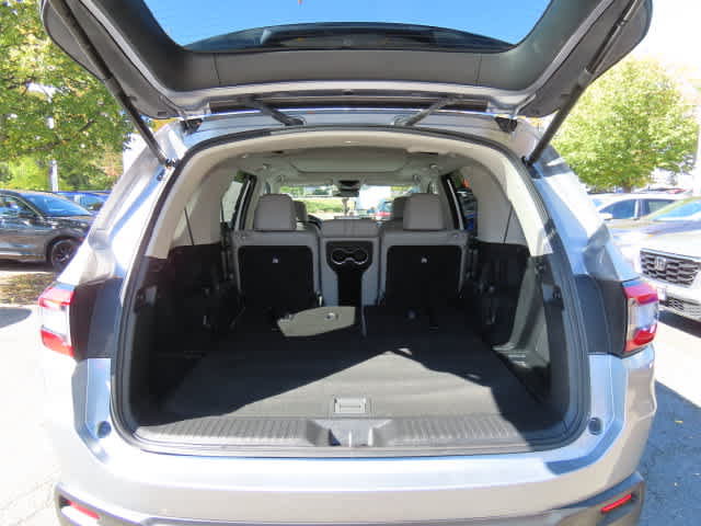 Used 2024 Honda Pilot Touring image 12