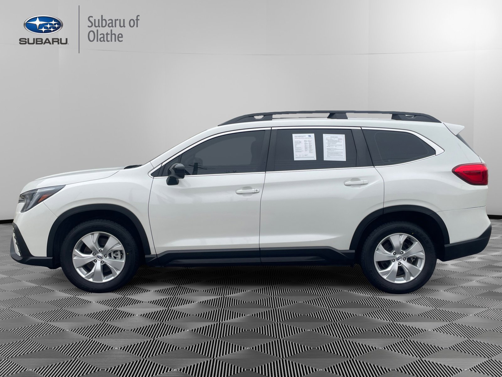 Used 2023 Subaru Ascent 8-Passenger image 7