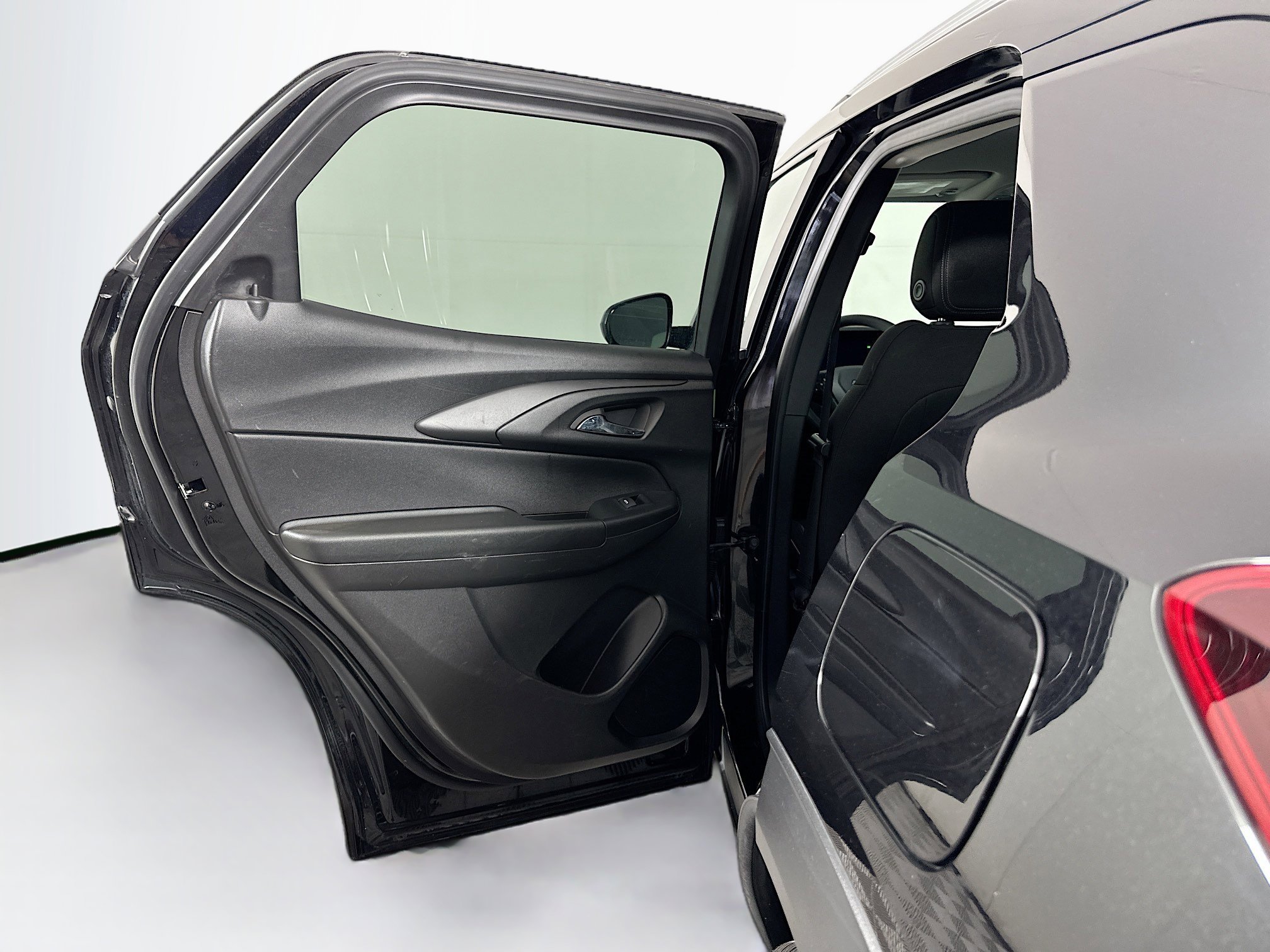 Used 2025 Chevrolet TrailBlazer LT AWD/4WD image 25