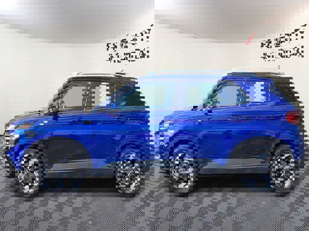 Used 2024 Hyundai Venue Limited image 7