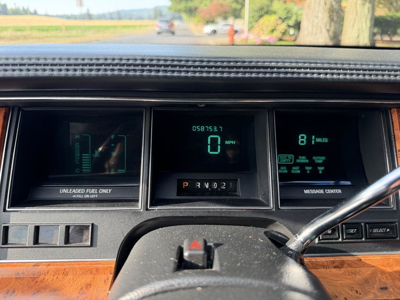 Used 1993 Lincoln Town Car Signature RWD image 37