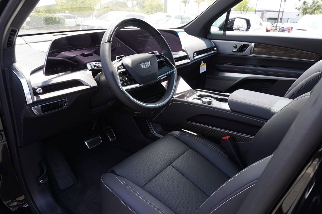 New 2026 Cadillac Vistiq Luxury AWD/4WD image 17