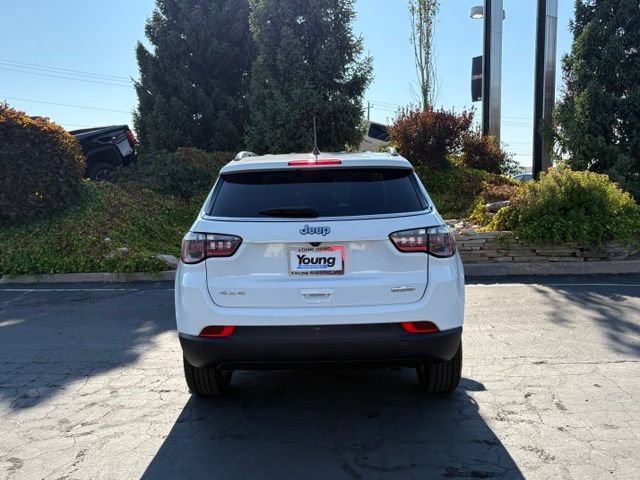 Used 2024 Jeep Compass Latitude AWD/4WD image 5