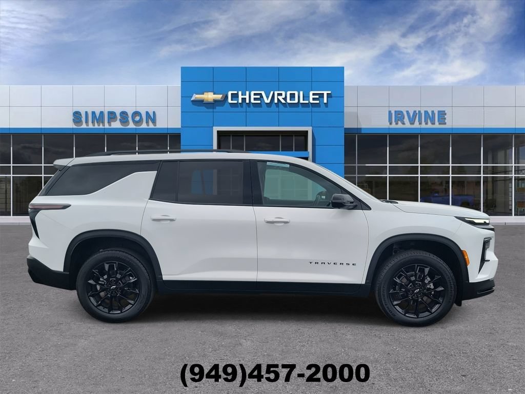 Used 2026 Chevrolet Traverse LT w/ Midnight/Sport Edition FWD image 9