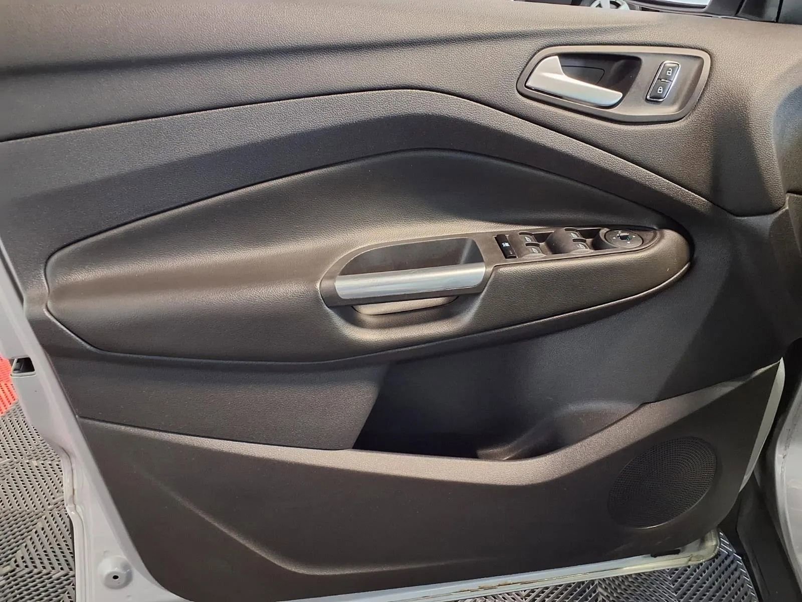 Used 2014 Ford Escape SE FWD image 16
