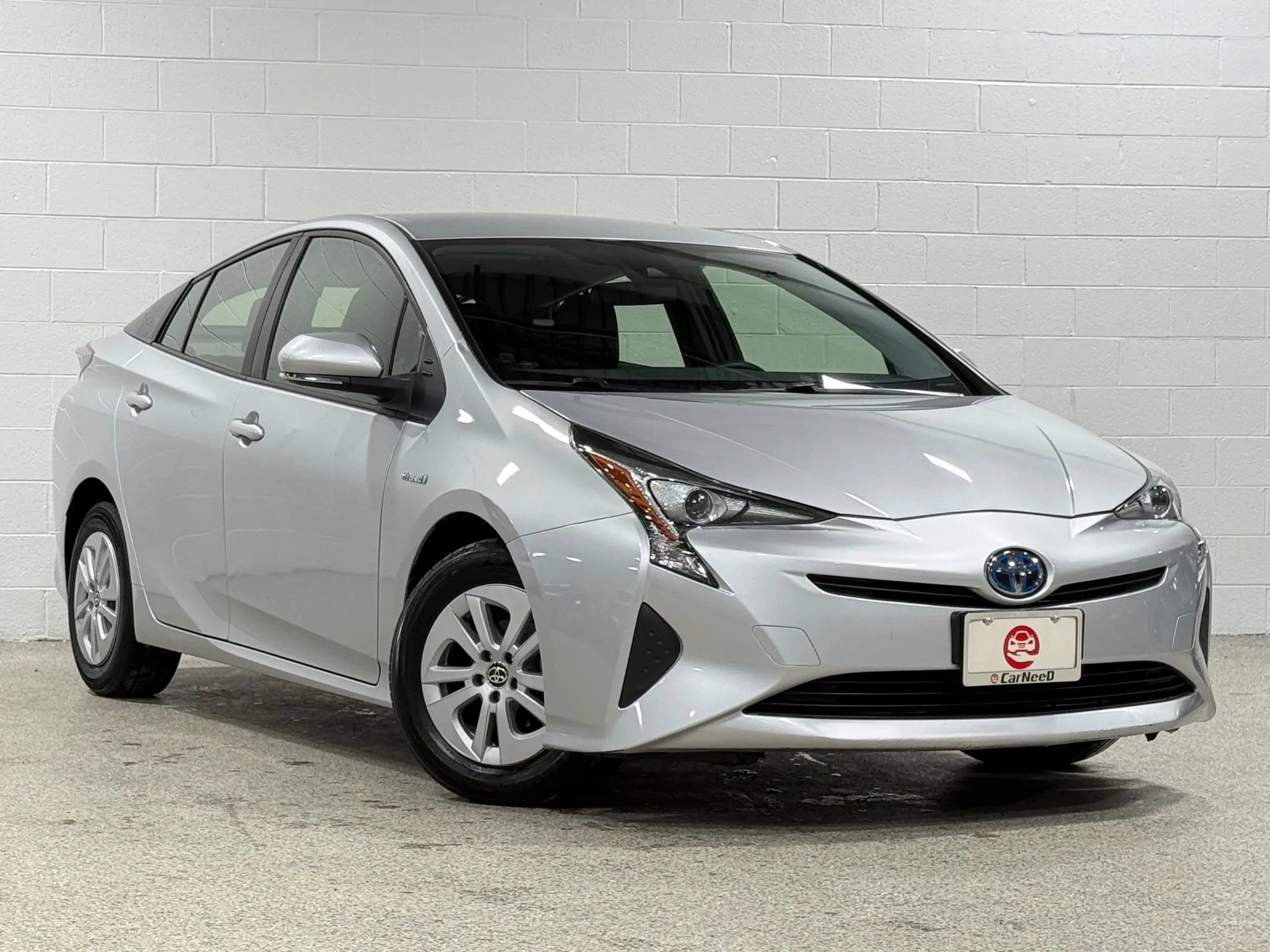 Used 2017 Toyota Prius Two image 4