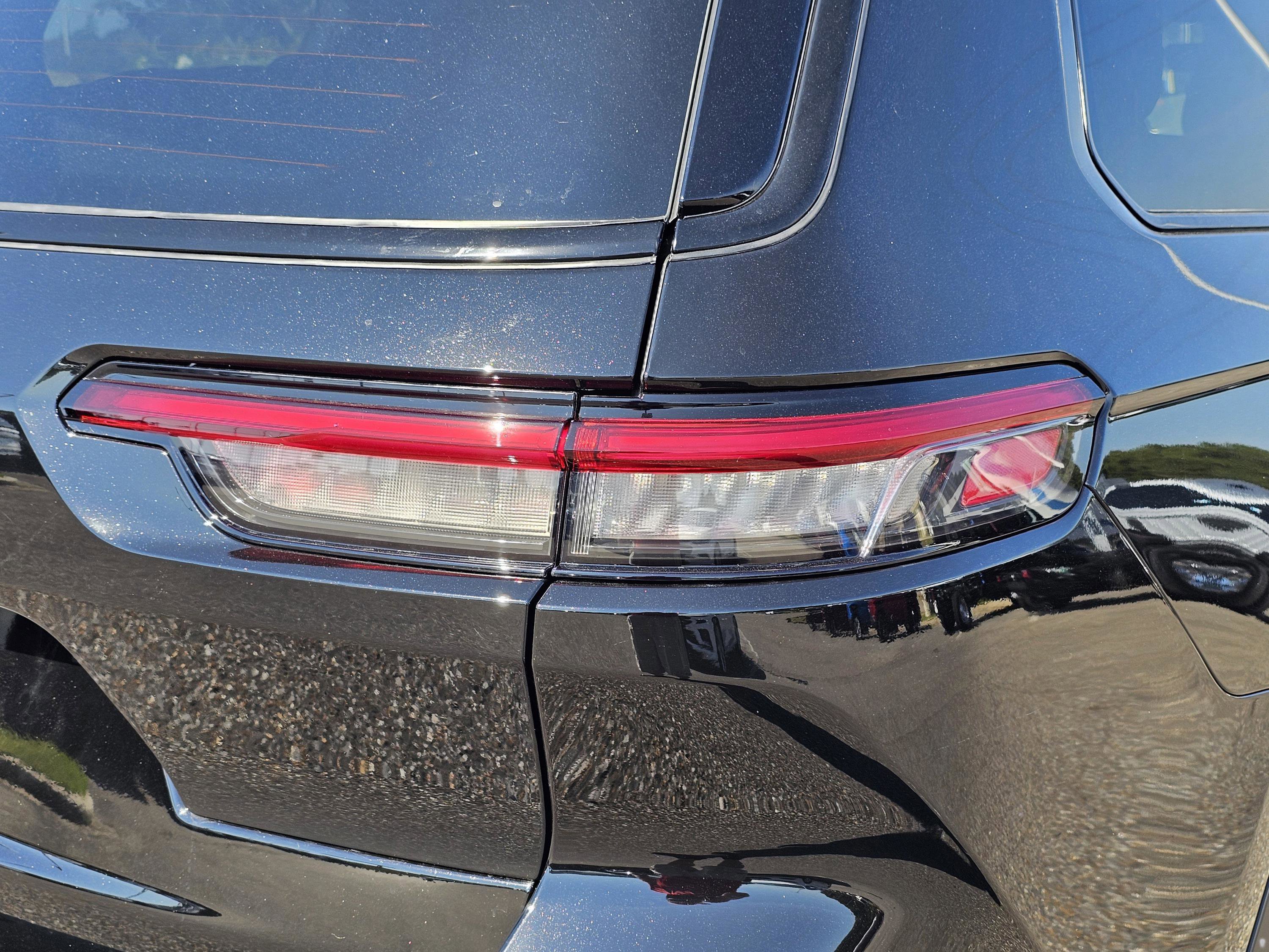 New 2025 Jeep Grand Cherokee L Altitude image 9